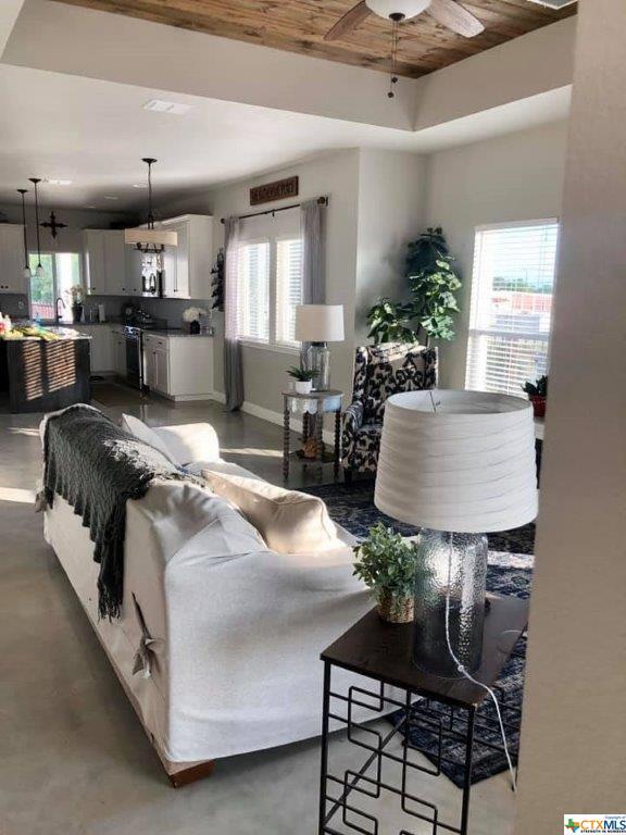 Building Photo - 1342 Hanz Dr