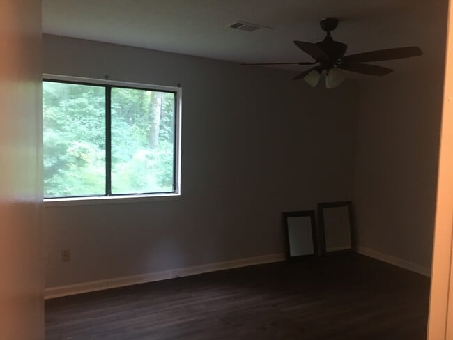 Building Photo - 707 Boone ct