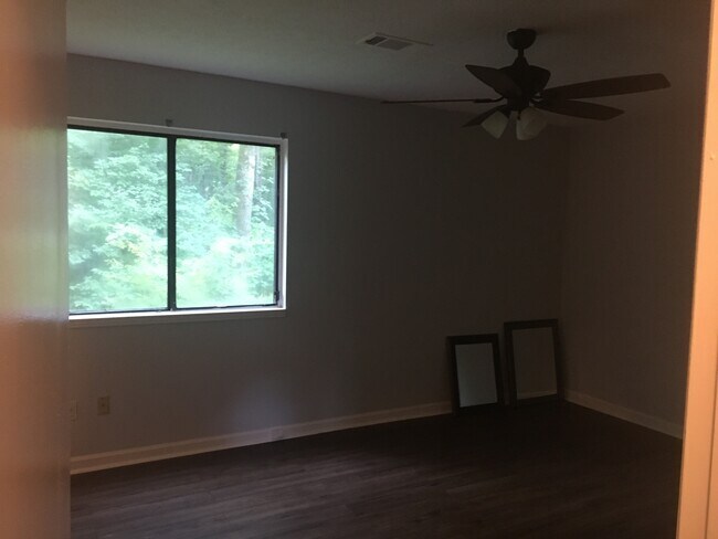 Foto del edificio - 707 Boone ct