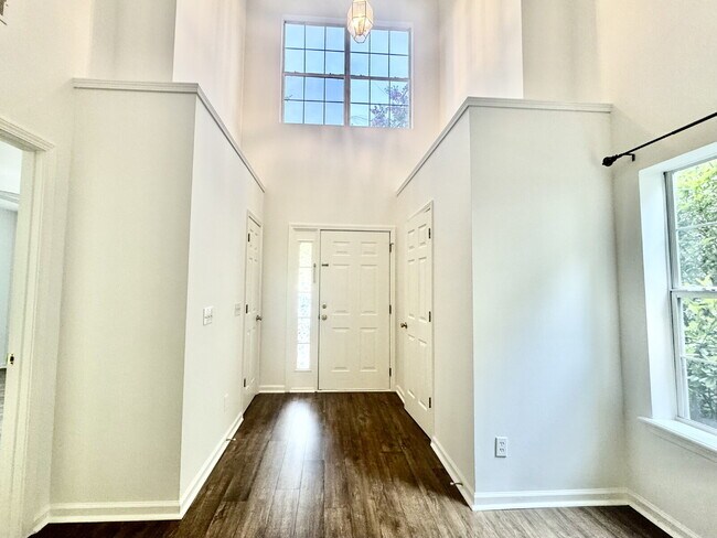 Building Photo - 383 Gardners Cir