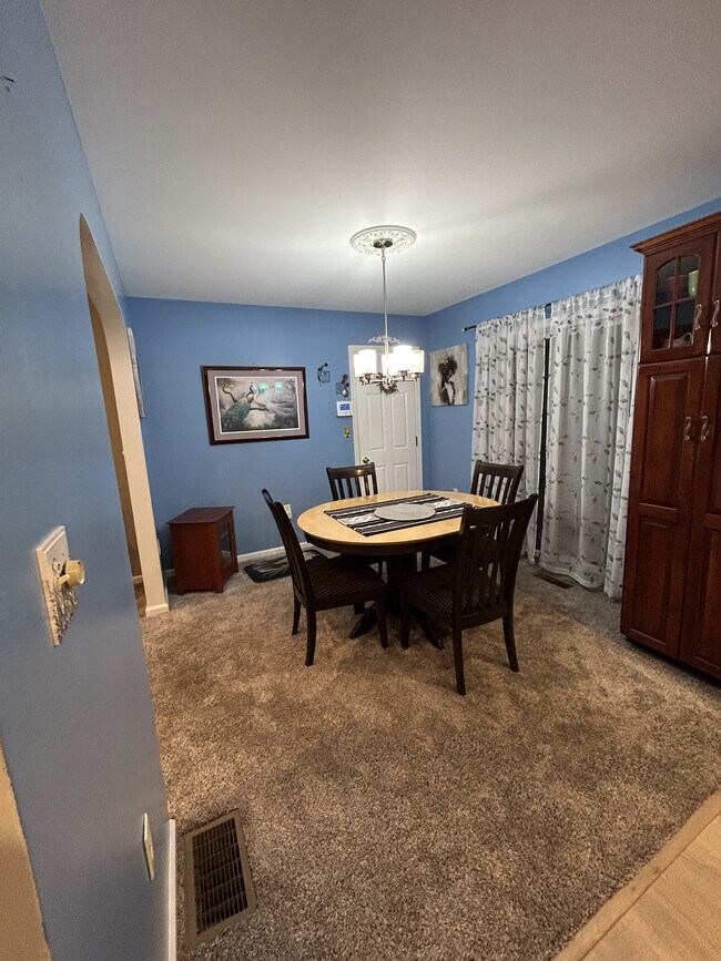 Foto del edificio - 3122 Robert David Dr