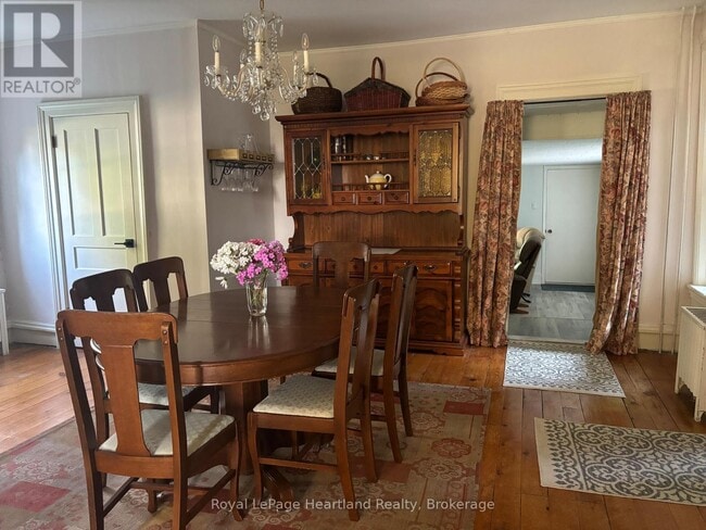 Building Photo - 261 Cobourg St