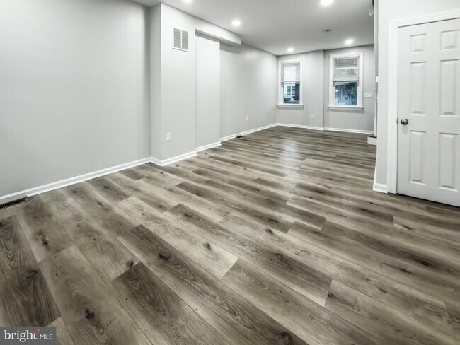 Foto del edificio - 2332 N Monroe St