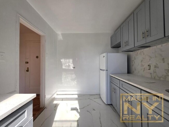 Building Photo - 1 bedroom in FOREST HILLS NY 11375