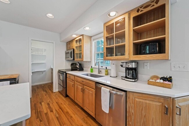 Building Photo - 1439 NY-9P