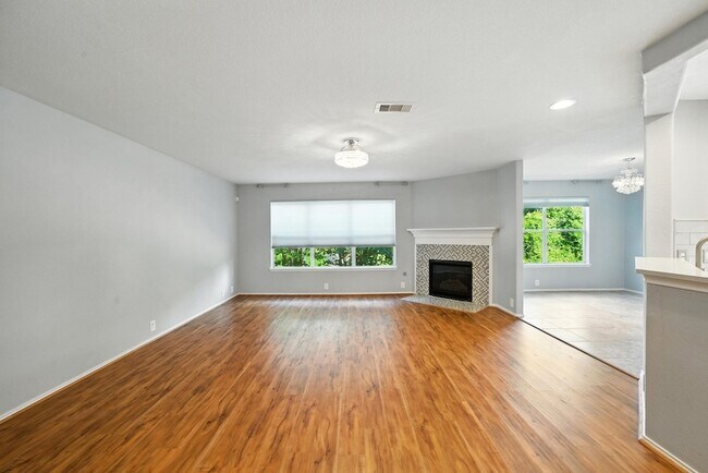 Foto del edificio - 13600 Breton Ridge St