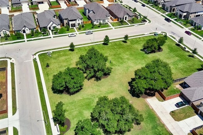 Building Photo - 3049 Sage Ranch Dr