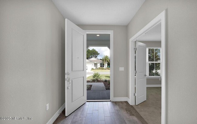 Building Photo - 483 La Mancha Dr