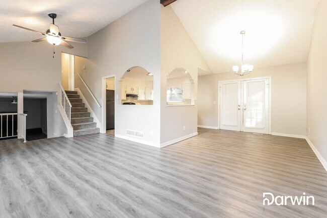 Building Photo - 609 Raintree Dr