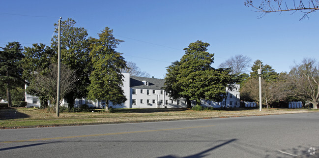 Building Photo - Colonial Landing Apartments