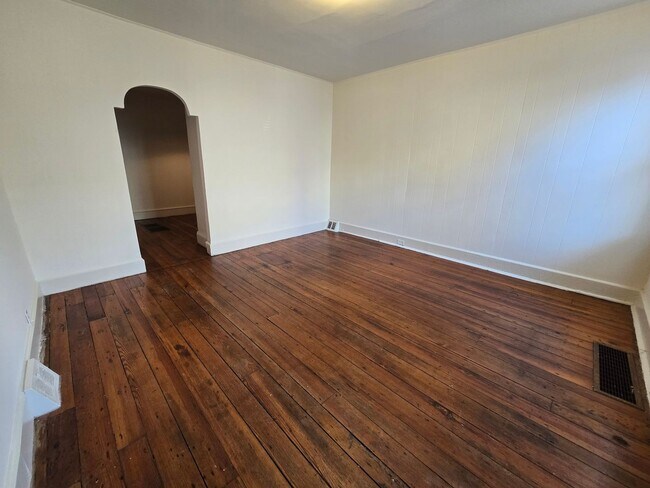 Foto del edificio - Large 2 bed 2 bath townhouse with huge pri...