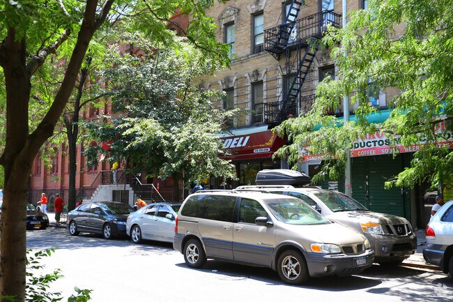 Foto del edificio - 126 E 103rd St