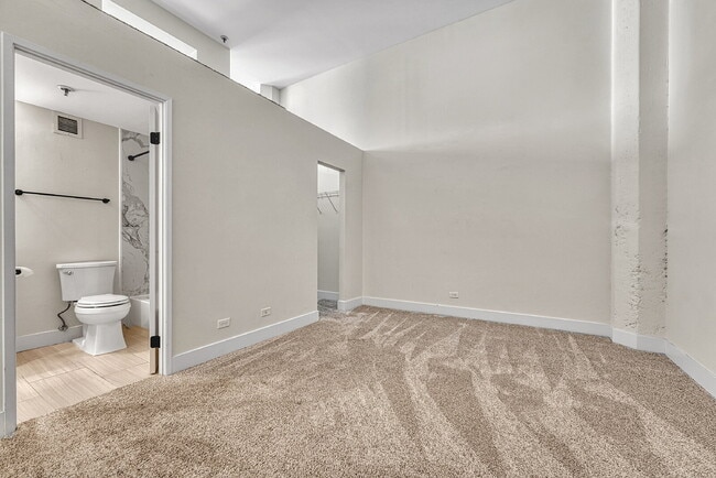 Foto del edificio - $1,550.00, 1 bed1 bath Updated Condo locat...