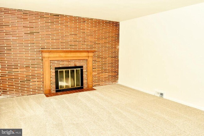 Foto del edificio - 627 Biggs Ave