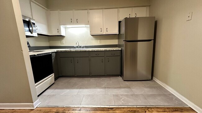 Suelo de cocina recién reformado - 581 Crown St