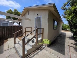 Building Photo - 2128 Flintridge Dr