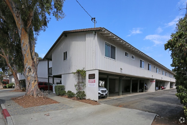 Building Photo - 3080 Lincoln St