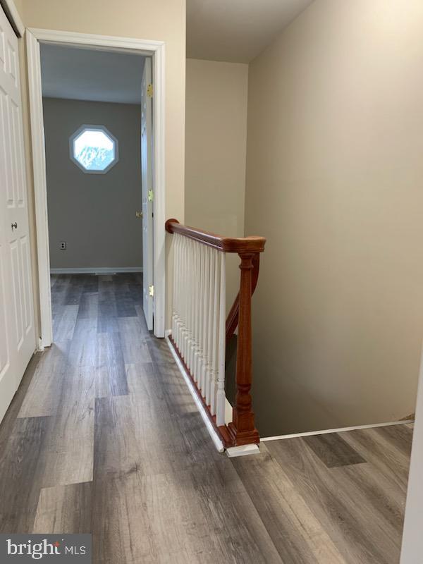 Building Photo - 605 Hartland Ct