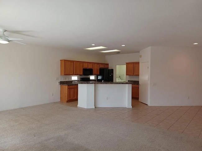 Building Photo - 78791 Stansbury Ct