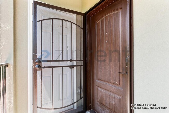 Foto del edificio - 1419 Flickinger Ave