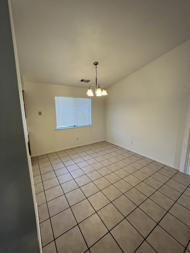 Foto del edificio - 2146 Fernwood Dr