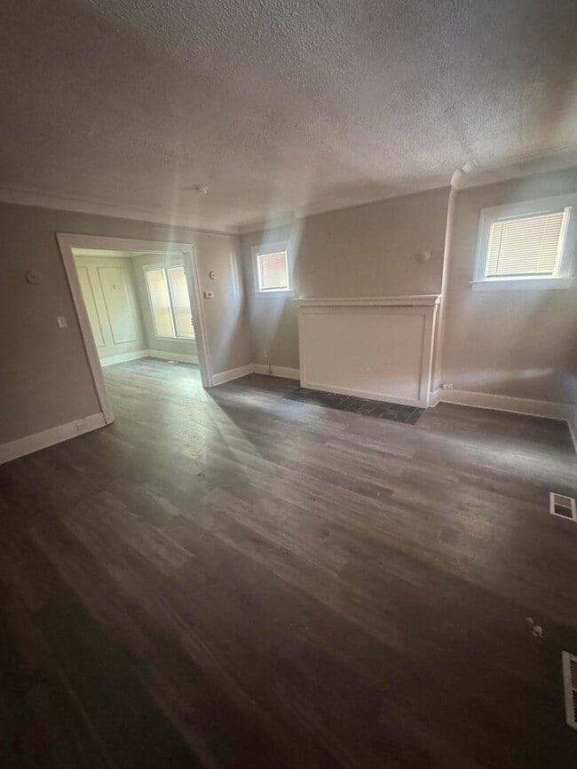 Foto del edificio - 2927 Calvert Ave