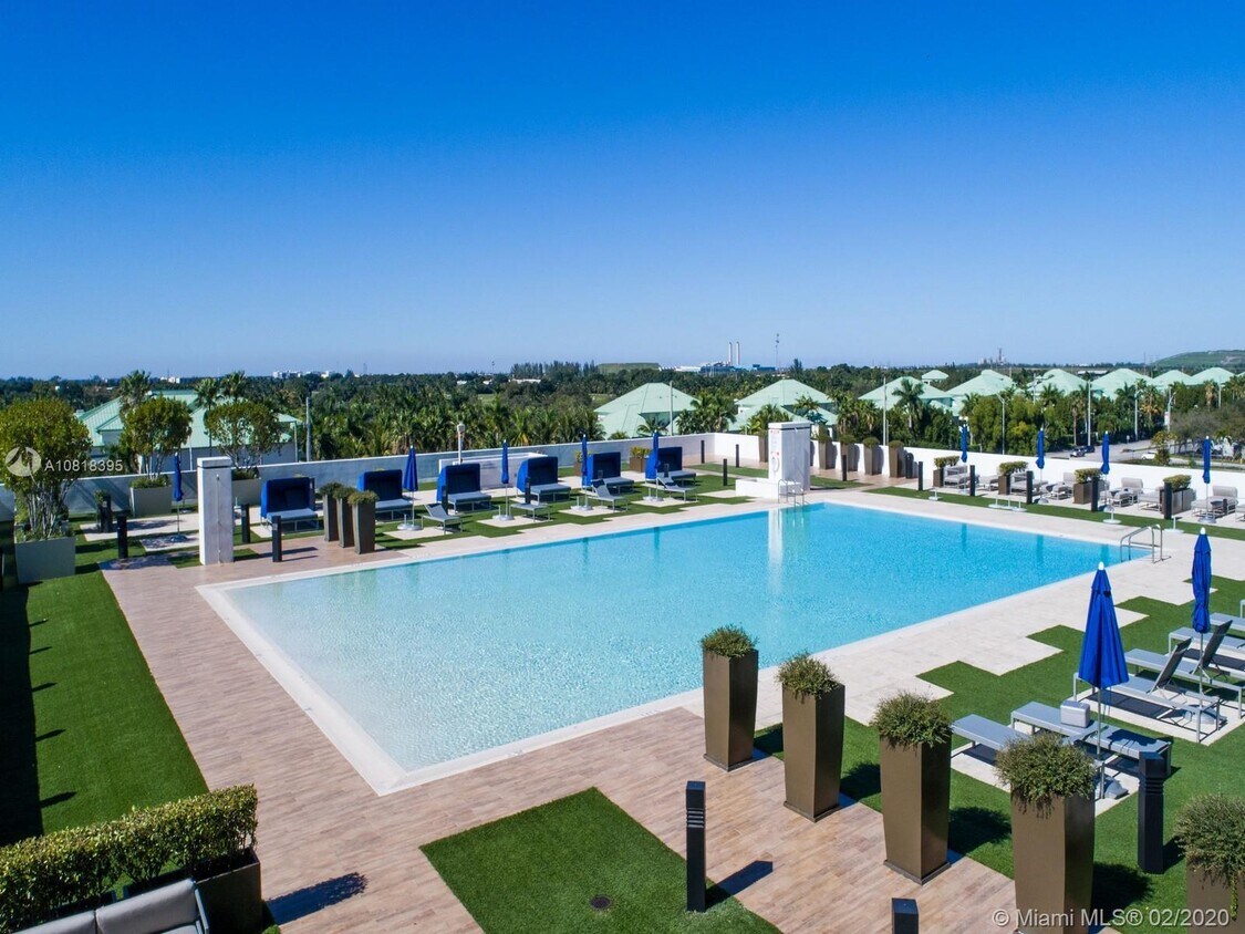 Piscina increíble - 5300 Paseo Blvd