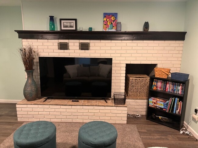 Photo - 1713 Northwestern Ave Apartment