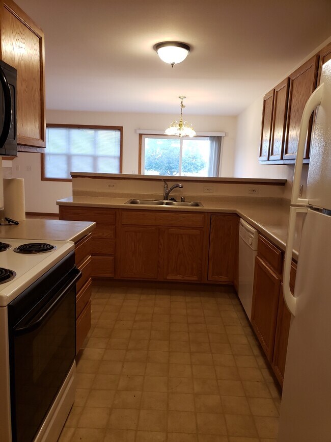 Building Photo - 3007 Selkirk Dr