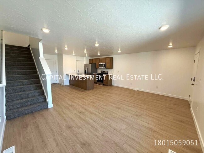 Foto del edificio - 4351 N 325 E
