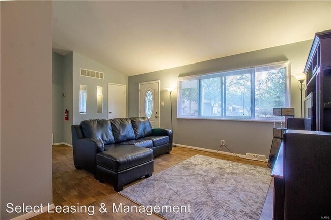 Foto del edificio - 3 br, 3 bath House - 627 Hickory Hollow Lane