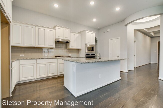 Building Photo - 4 br, 3 bath House - 4012 Gildas Path