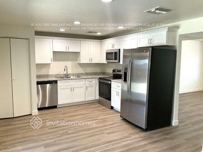 Foto del edificio - 7249 W Sells Dr