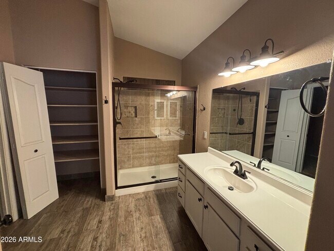 Foto del edificio - 1622 S Park St