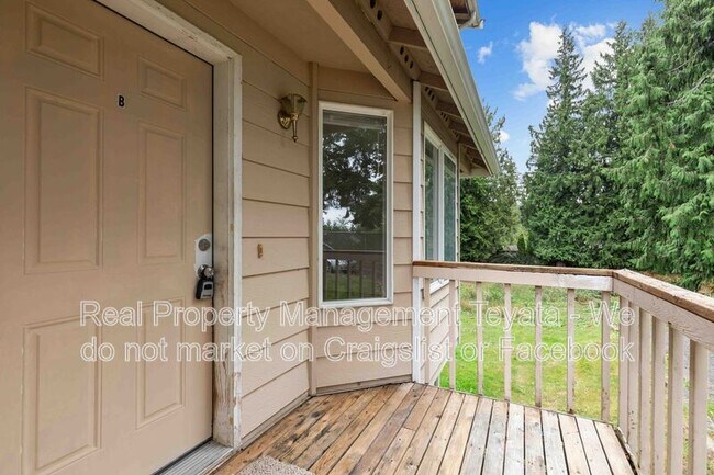 Foto del edificio - 2421 Bickford Ave