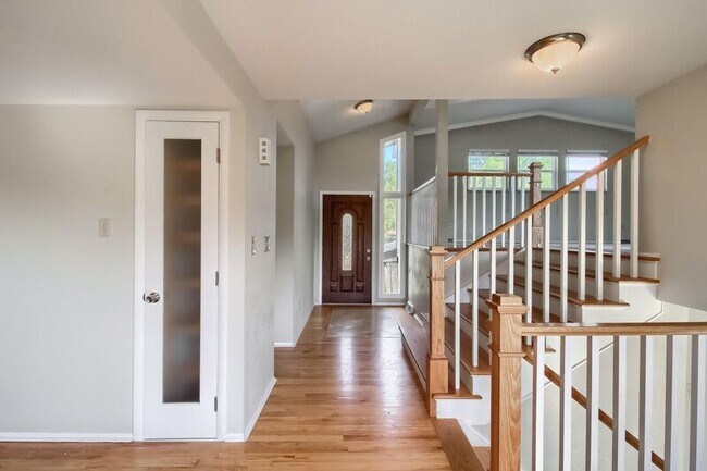 Foto del edificio - 4743 S Willow St