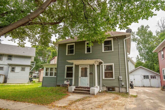 Building Photo - 1505 Adams St