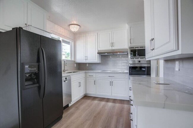 Building Photo - 2662 Cowley Way