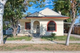 Building Photo - 141 E Hedges Ave