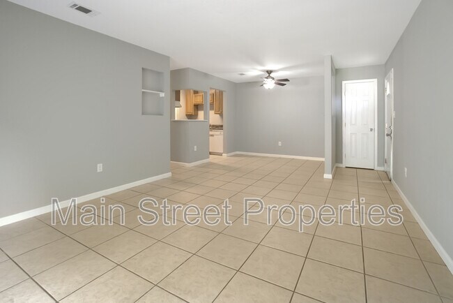 Foto del edificio - 3346 Green Briar Cir