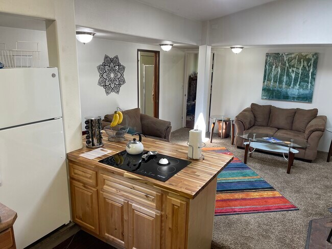 Foto del edificio - 900 Sandy Bend Rd