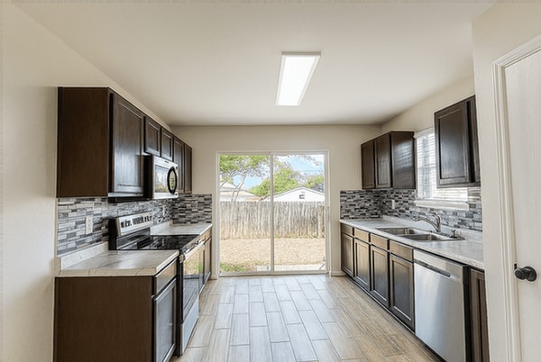 Building Photo - 9007 Shaenwest