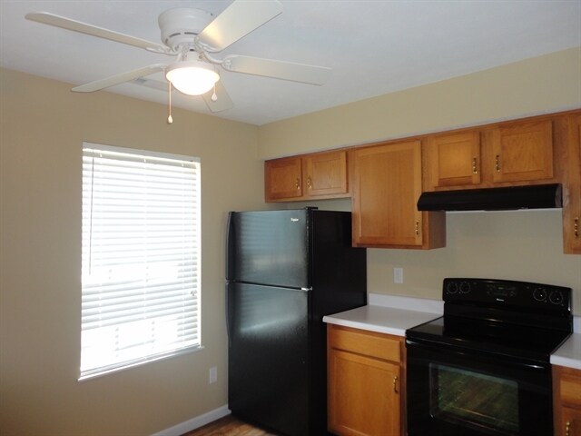 Foto del edificio - 936 Hathaway Dr