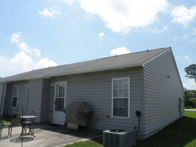 Foto del edificio - 109 Jerrett Ln