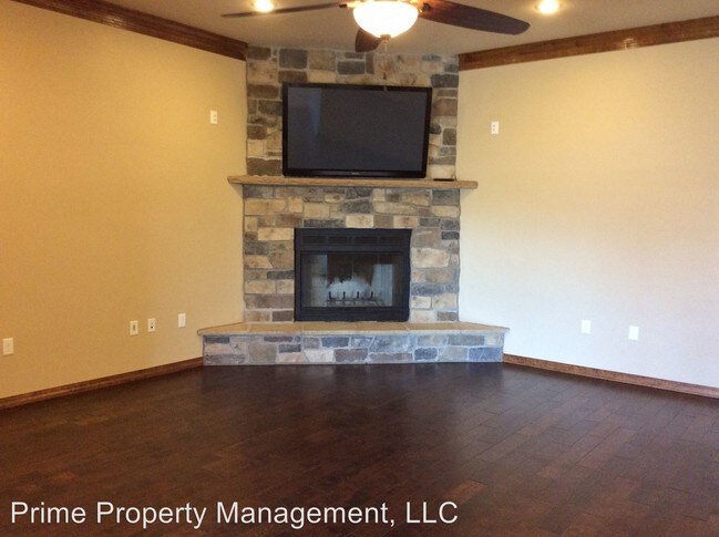 Building Photo - 4 br, 3 bath House - 601 Providence Circle