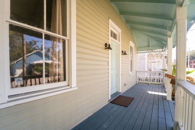 Foto del edificio - Historic Lincolnville 3/2 Single Family Home