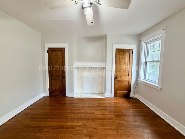 Foto del edificio - 5550 Wilkins Ave