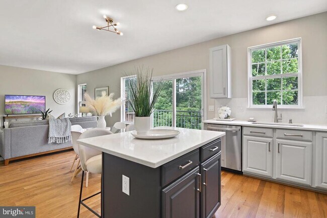 Foto del edificio - 20 Puller Pl