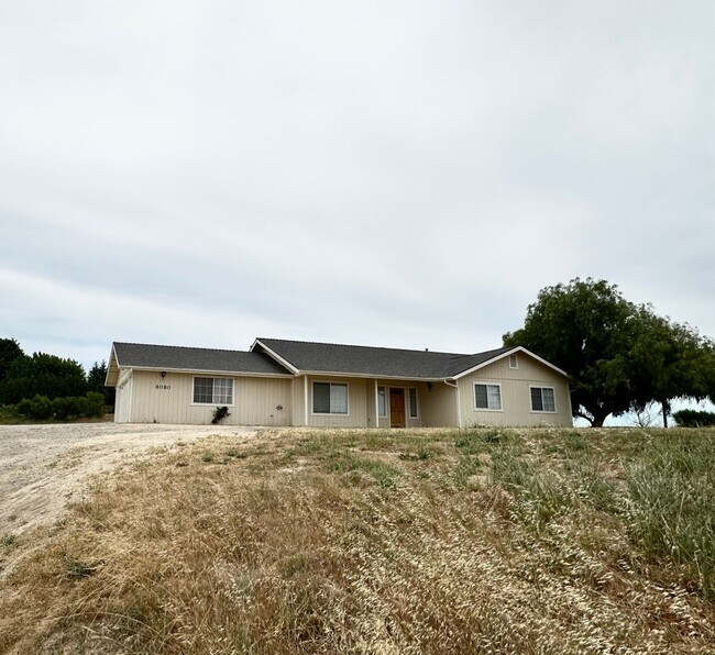 Foto del edificio - Beautiful 3 Bedroom 2 Bath single family h...