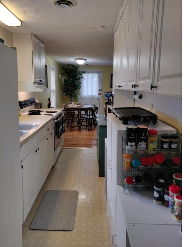 Cocina - 15 W Vine St